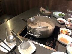 -捞王锅物料理(上海世茂广场店)