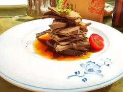-吴越荣记苏州菜·松鼠桂鱼100%活鱼现做(斜塘老街店)