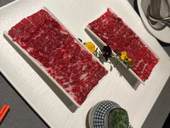 -左庭右院鲜牛肉火锅黑金店(陆家嘴中心店)