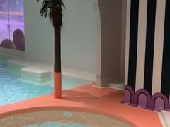 -涨巢·潮玩水疗局