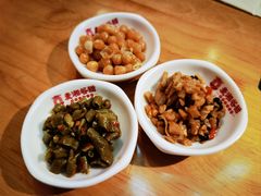 -呷佬·长沙手工米粉(金沙江路店)