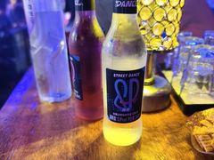 -喜鹊音乐酒馆(西街店)