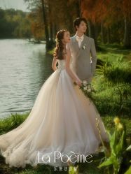 -乐派诗婚纱摄影