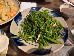 -Cuc Gach Quan Restaurant