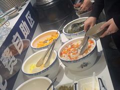 -九锅一堂酸菜鱼(万达广场店)