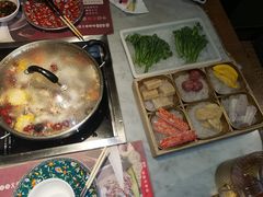 -尚尚仙·酸汤猪手·猪肚鸡火锅(华联万柳购物中心店)