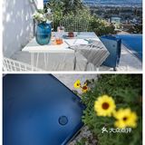 · 民宿在丽江古城北门坡的山顶，视野很好