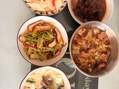 -悦芽照护月嫂+育儿嫂(杭州店)
