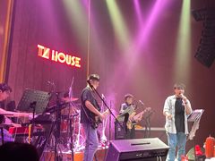 -TZ House音乐现场(来福士中心店)