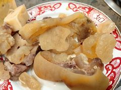 乳仔牛蹄-乳仔牛牦牛汤锅 烤羊排(松潘古城店)
