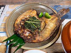 香茅草烤罗非鱼-滇越乘象云南餐厅(豆各庄店)