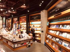 -西西弗书店&矢量咖啡(凯德晶萃广场店)