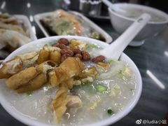 艇仔粥-穗银肠粉店(东川路店)