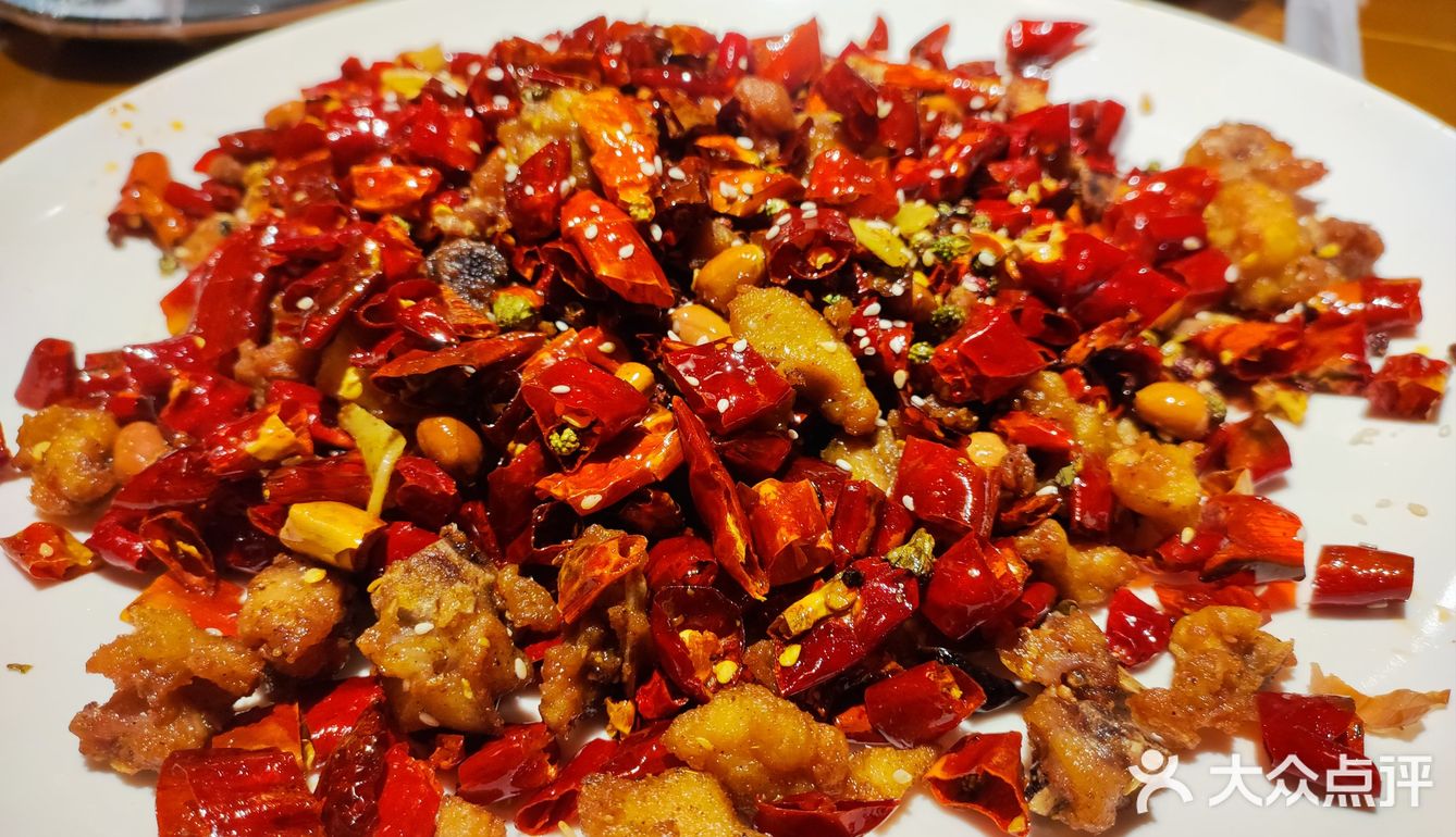 托乐嘉个性川菜煌飞鸿川小馆必点的黑鱼花拌饭，天天都想来一份。