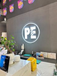 -PE SALON