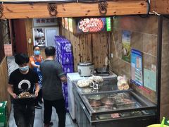 -老东镇啤酒屋海鲜加工·蒸汽海鲜·海鲜烧烤(台东店)