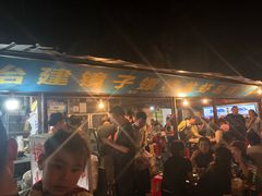 等位区-冶建镜子·老南昌大排档·江西虾王(总店)