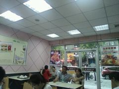 -华莱士(百通大厦店)