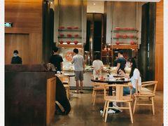 -华邑酒店·鲜艳全日自助餐厅