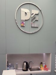-PE SALON
