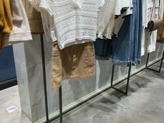 -URBAN REVIVO(西安Momopark店)
