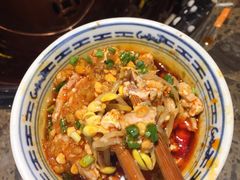 -沪小二炭火蛙锅(淮海中路美食不夜城店)