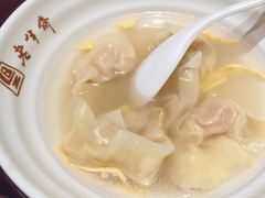刀鱼馄饨-老半斋(福州路店)