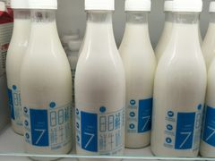 日日鲜牛奶-盒马鲜生(皇庭广场店)