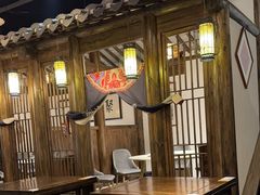 -聚汇三少·龙虾·中餐厅(莫邪路新天地店)