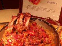 德式烤咸猪手-海口绿发希尔顿酒店-田园汇自助餐·三文鱼·海鲜