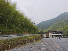 -安吉龙王山峡谷漂流