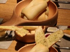 餐前烤面包-锦潼西餐厅