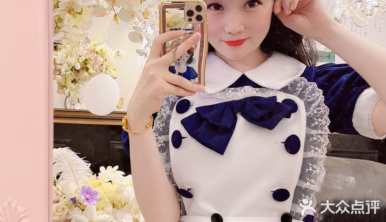 主人请吩咐，左or右哪枚小女仆你pick？