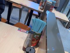 -小杨生煎(金山百联购物中心3楼店)