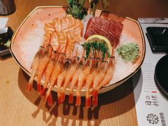 -枝魯枝魯自助料理