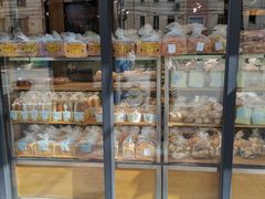 面包甜点陈列柜-苹果花园(乳山路店)