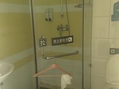 -7天优品北京火车站广渠门外地铁站店-内部停车场