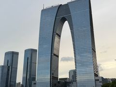 -苏州金鸡湖中茵皇冠假日酒店