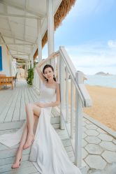 -现代经典婚纱摄影