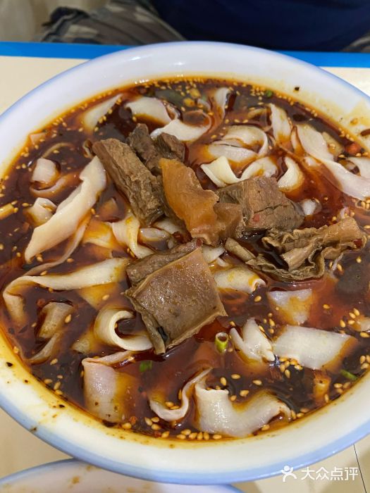 小杨面馆(南正街店)-牛肉哒哒面-菜-牛肉哒哒面图片-雅安美食-大众