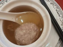 松茸狮子头-梅龙镇酒家(南京西路总店)