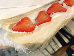 草莓三明治-Fruwich果明治(西单更新场店)