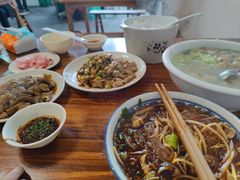 -茅屋大酒店