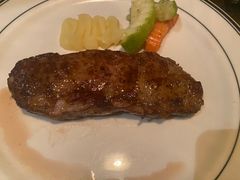 -食间牛排(重庆路万达店)