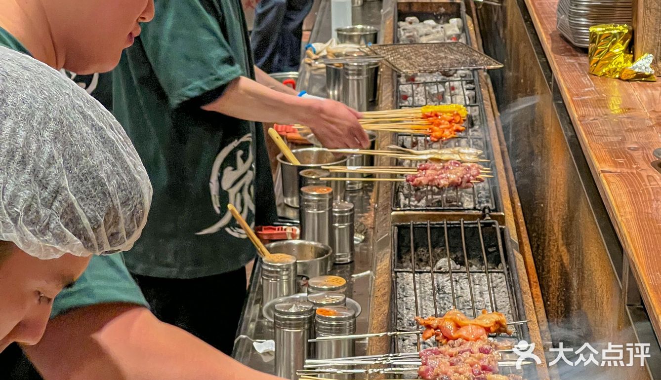 杭州首店营地烧烤！开门就爆满！