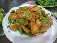 -金卯白肉罩火烧