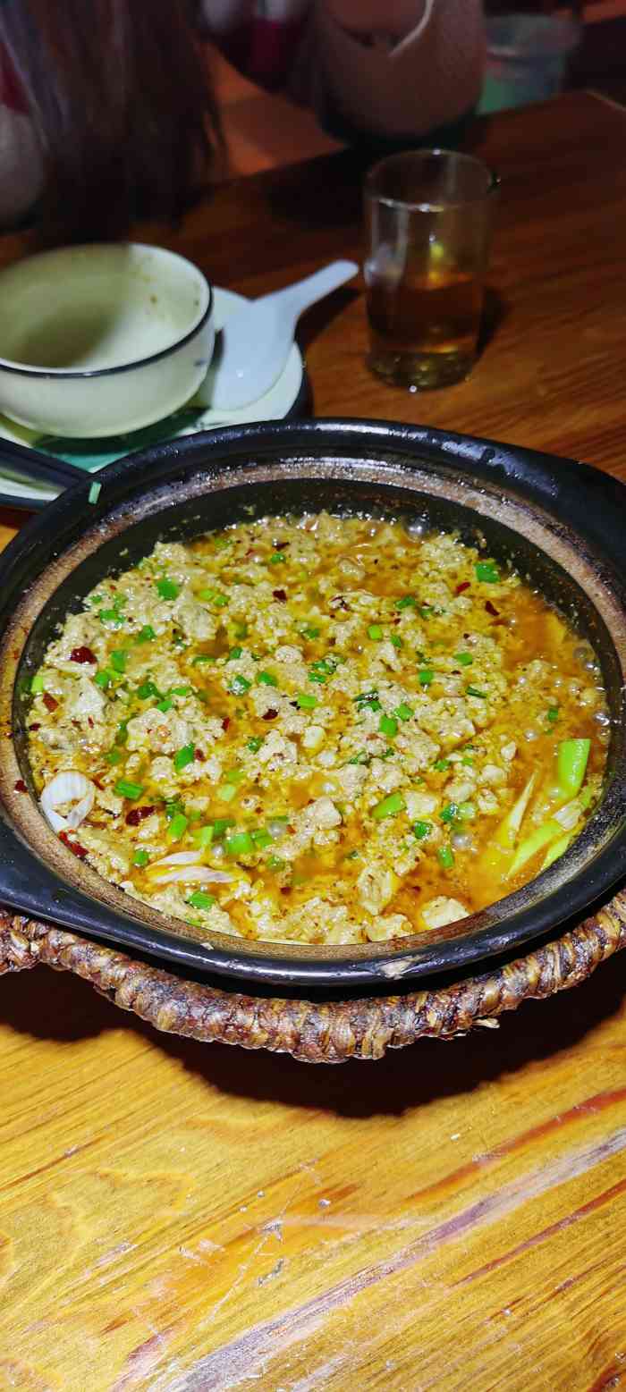 海宁煲时尚餐厅(朱泾店)-"今天陪女朋友和朋友出去吃饭,选了这个家常.