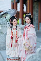 -天星轩汉服(中贸广场店)