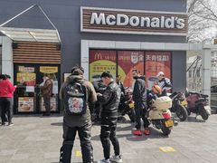 -麦当劳(滨河路DT店)