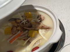 -三人行骨头王火锅(长寿店)